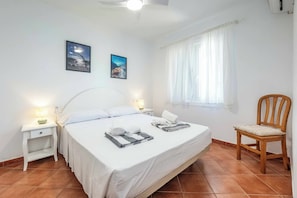 3 bedrooms, WiFi, bed sheets