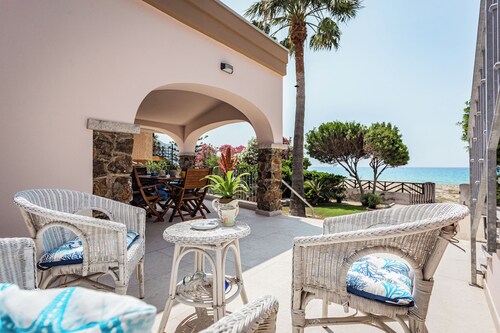 Villa am Meer am wunderschönen Strand von Solanas