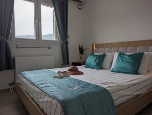 5 habitaciones, caja de seguridad en la habitación y escritorio 