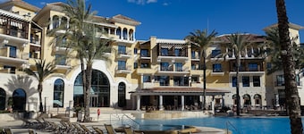 Stunning Villa - Open Plan & Heated 8m Pool