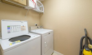 Interior - Bahama Bay, Florida 2 Br large condominium (Davenport)