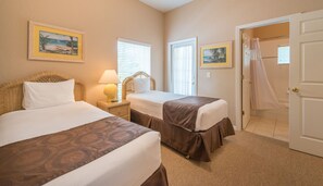 2 bedrooms, iron/ironing board, WiFi, bed sheets - Bahama Bay, Florida 2 Br large condominium (Davenport)