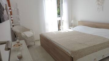 1 chambre, fer et planche à repasser, lit parapluie, Wi-Fi gratuit