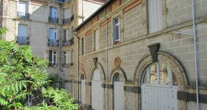 In la BOURBOULE, beautiful apartment facing the thermal baths! Ideal for curists!