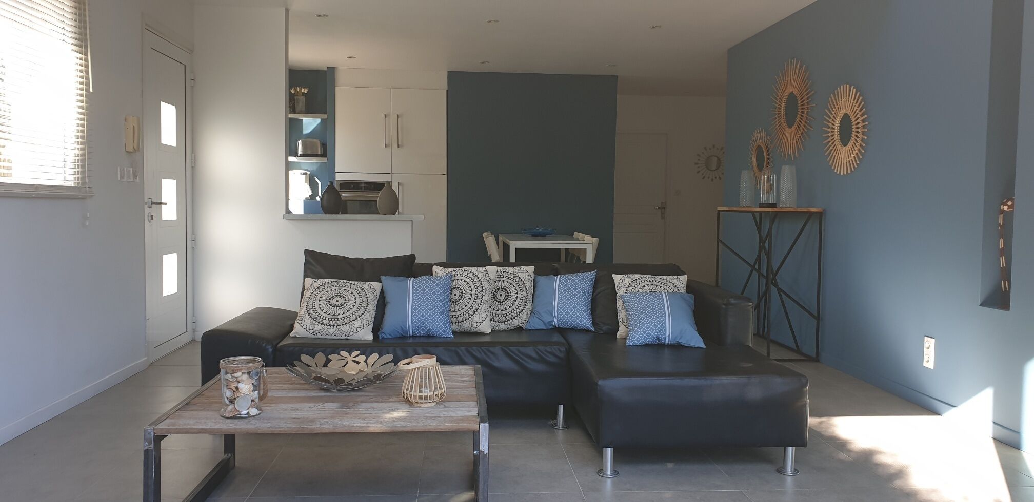 Villa 300m beach- Pool-air conditioning -8 bike-wifi-garden -Rooftop with view