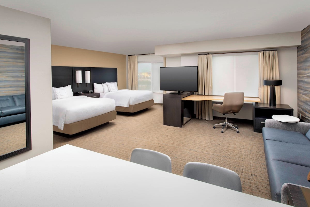 Studio, Multiple Beds | Pillow-top beds, desk, iron/ironing board, free cots/infant beds