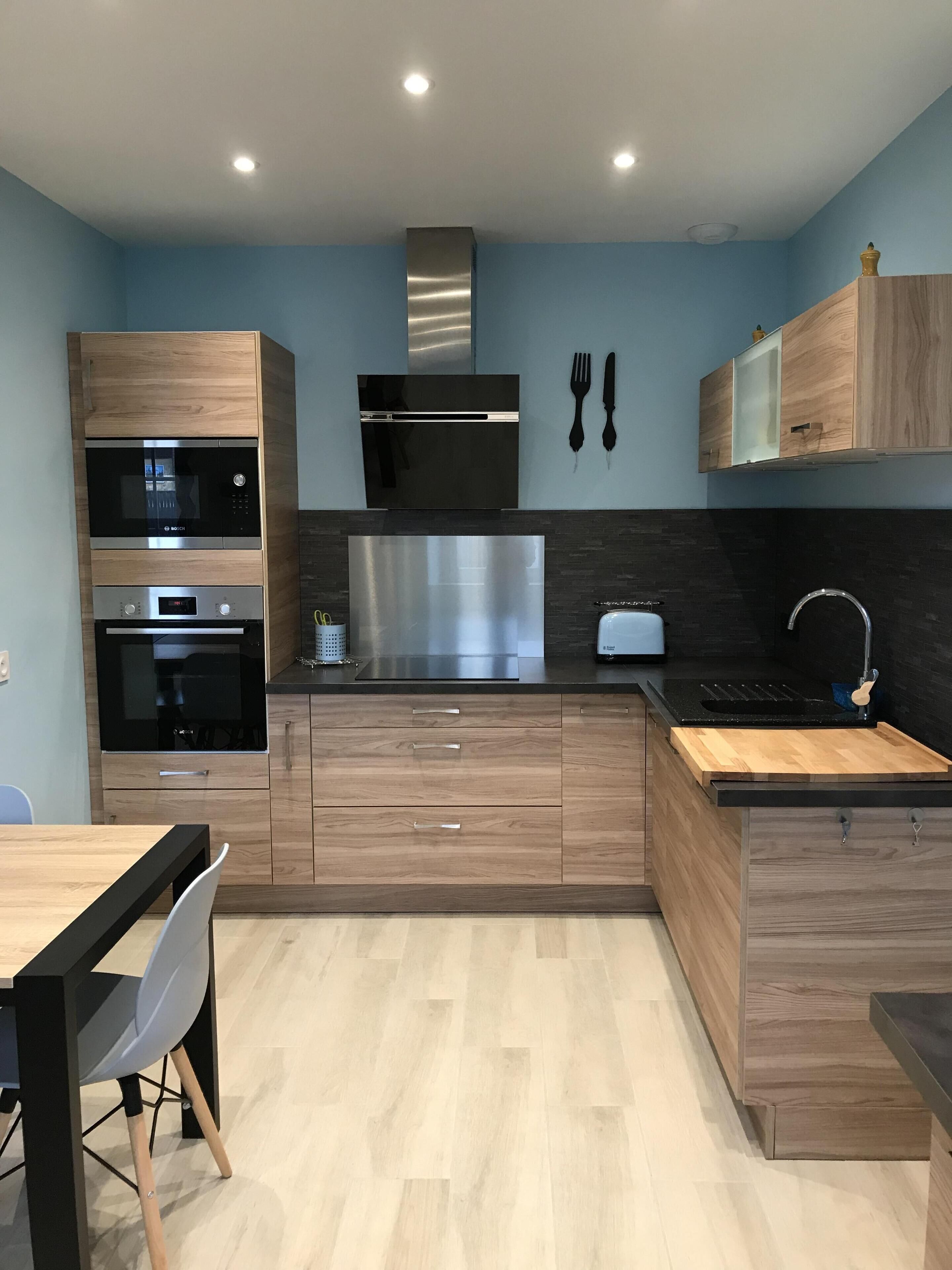 At 24, house up to 6 people (work or leisure)