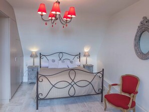 2 slaapkamers, een strijkplank/strijkijzer, wifi