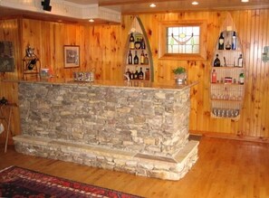 Bar (on property) - Mountain Style Log Home Main Channel/Patio/Fire Pit/Lake Equipment Rental/Dock (Terrell)