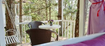 Romantisk træhus queensize-seng, balkon