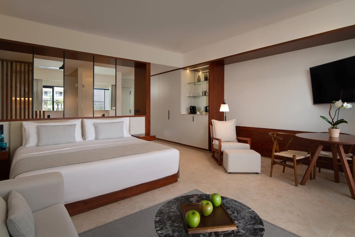Cubrecamas, colchones con pillow-top y minibar