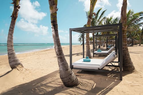 Private beach, beach cabanas, sun-loungers, beach umbrellas