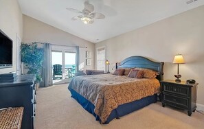 5 bedrooms, iron/ironing board, free WiFi, bed sheets
