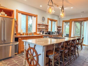 Fridge, microwave, oven, stovetop - Gulf Front-New Orleans on the beach! Hot Tub,direct beach walkover-NEW SPECIALS! (Port St Joe)