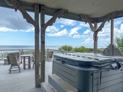 Gulf Front-New Orleans on the beach! Hot Tub,direct beach walkover-NEW SPECIALS!