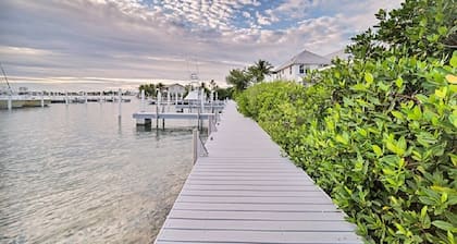 Professionally Decorated - Large Boat Slip - This Villa Is A Must Stay !!