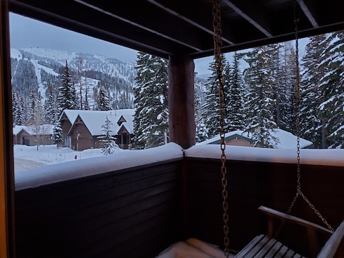 Diese Ski In / Ski Out Condo ist perfekt für einen großen Familienurlaub. 