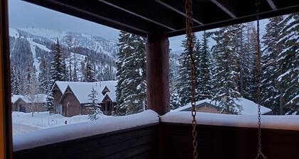 Diese Ski In / Ski Out Condo ist perfekt für einen großen Familienurlaub.