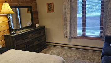 4 Schlafzimmer, Bügeleisen/Bügelbrett, Reisekinderbett, kostenloses WLAN