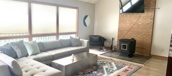Great Massanutten Contemporary Property (Sleeps 10) - Military Discount Avail