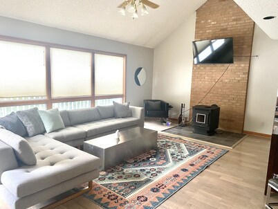 Great Massanutten Contemporary Property (Sleeps 10) - Military Discount Avail
