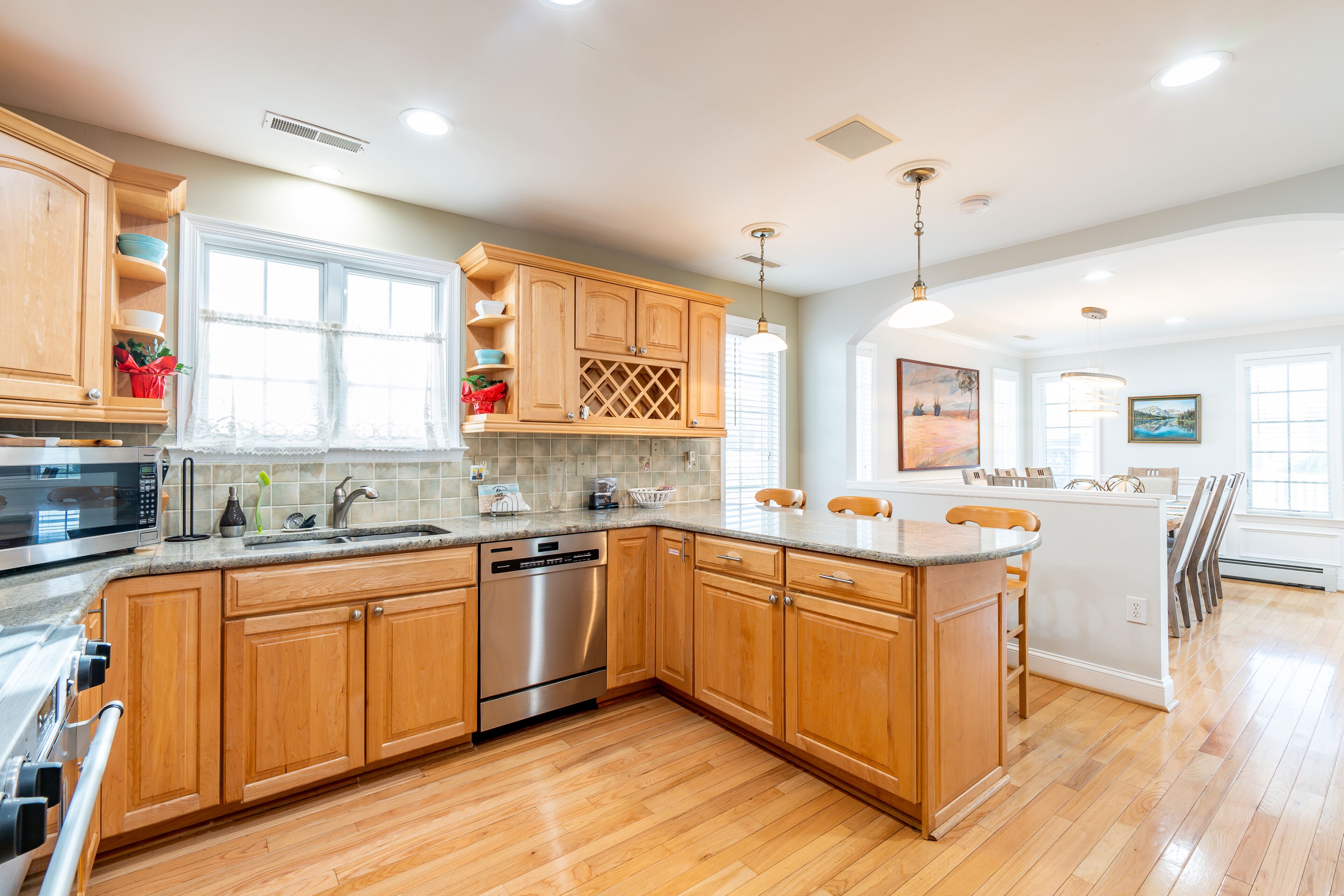 NEW 2023! ONE OF LARGEST POOLS in Stone Harbor LUXURY RENTAL STEPS TO BEST BEACH