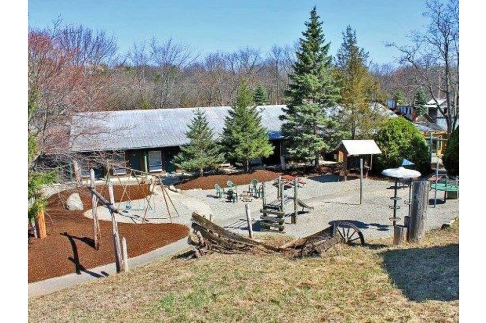 The Cowboy Creek Lodge a Western Resort!