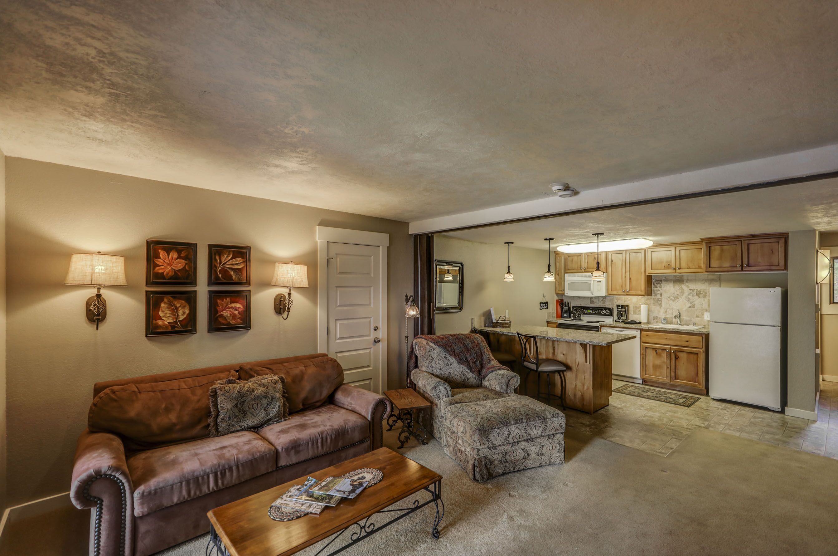 Romantic lakefront condo on beautiful Payette Lake!