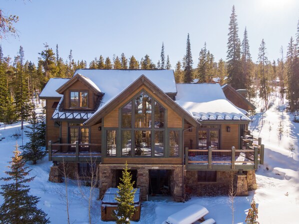 Exterior - LUXURY HIGHLANDS HOME! Ten Mile Views, Lake View, Hot tub, Pool table, Foosball (Breckenridge)