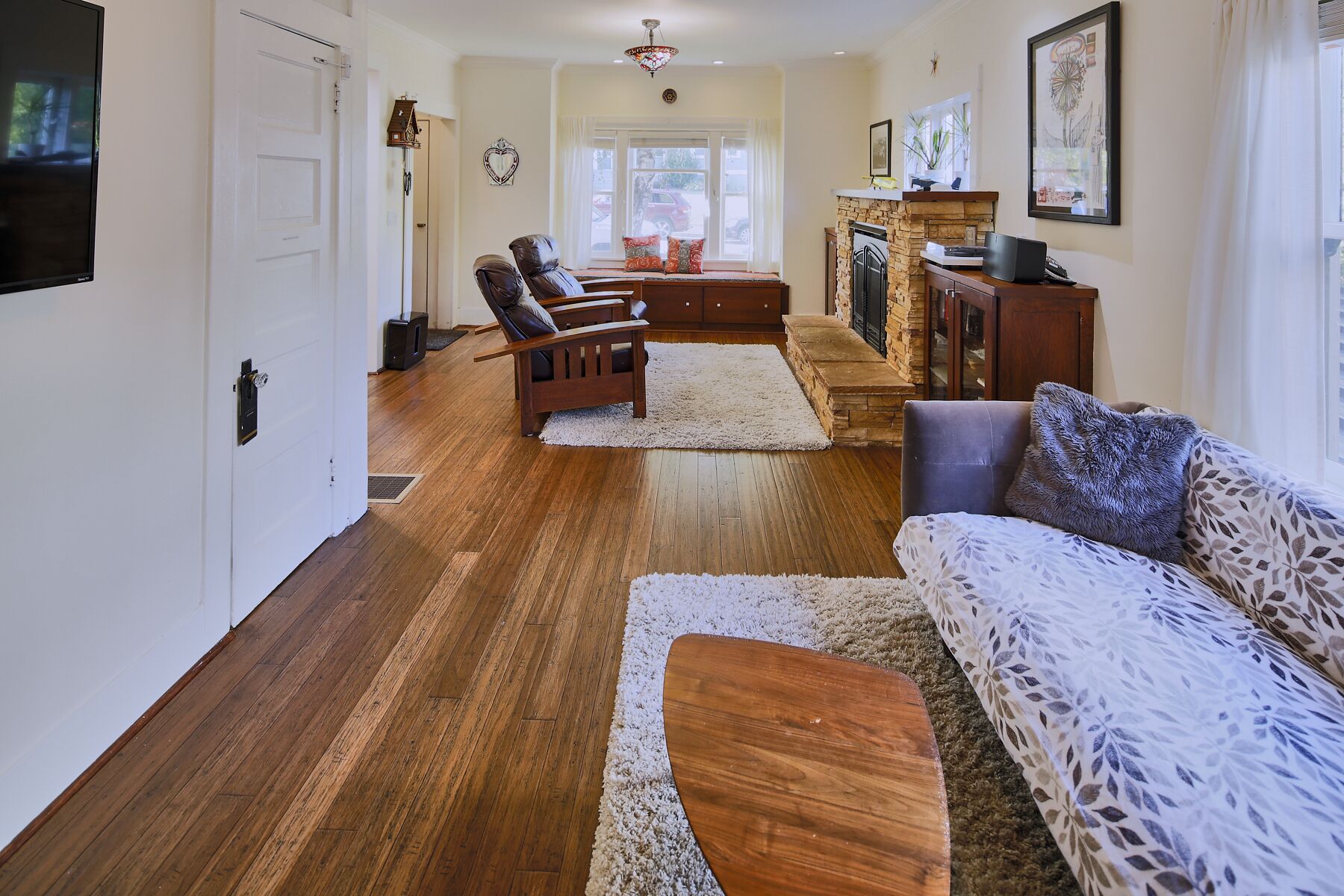 Smart-TV, peis, videospill og DVD-spiller