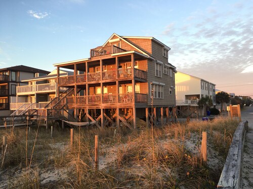 Beach House @Tiki OceanFront 3B 2ba Cottage - All one Level - Wraparound Porches
