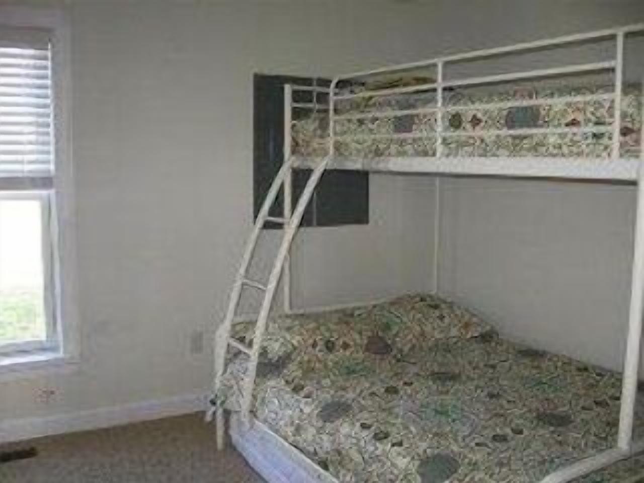 Private Pool 6 Bedrooms and loft 1st floor kitchenette  OFF SEASON WEEKENDS