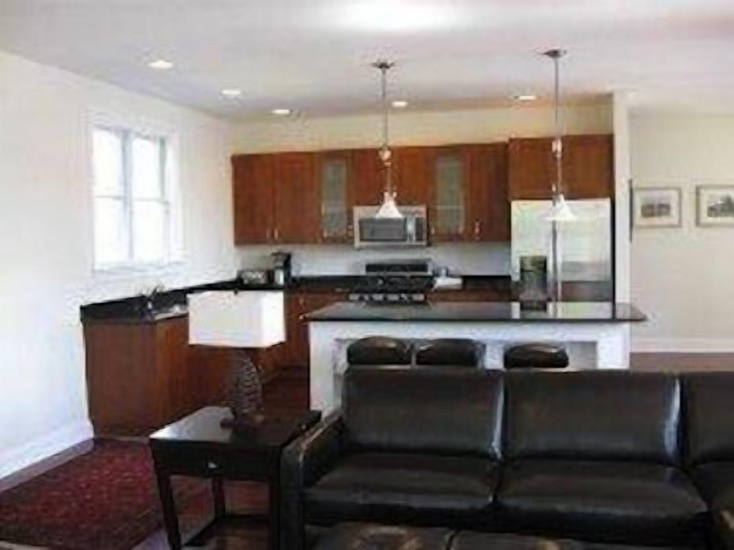 Private Pool 6 Bedrooms and loft 1st floor kitchenette  OFF SEASON WEEKENDS