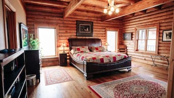 8 bedrooms, iron/ironing board, free WiFi, bed sheets