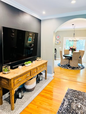 Interior - NEWLY RENOVATED! 5-Star, Edgartown Colonial with Central AC (Edgartown)