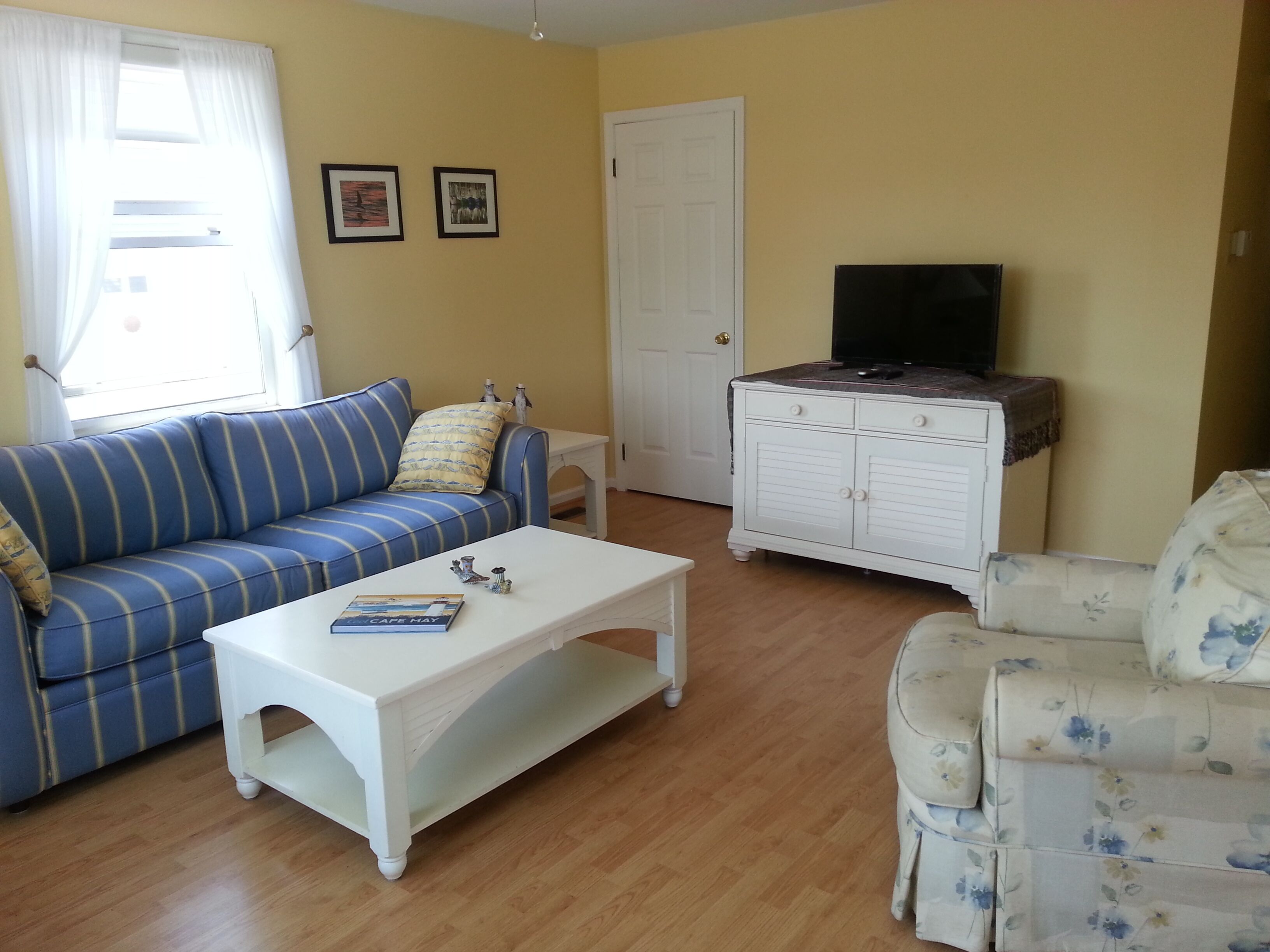 Fresh air and breezes just a half block from the bay