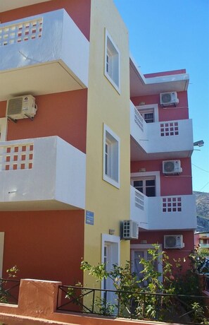 Exterior - 7 Days Studios & Apts (Hersonissos)