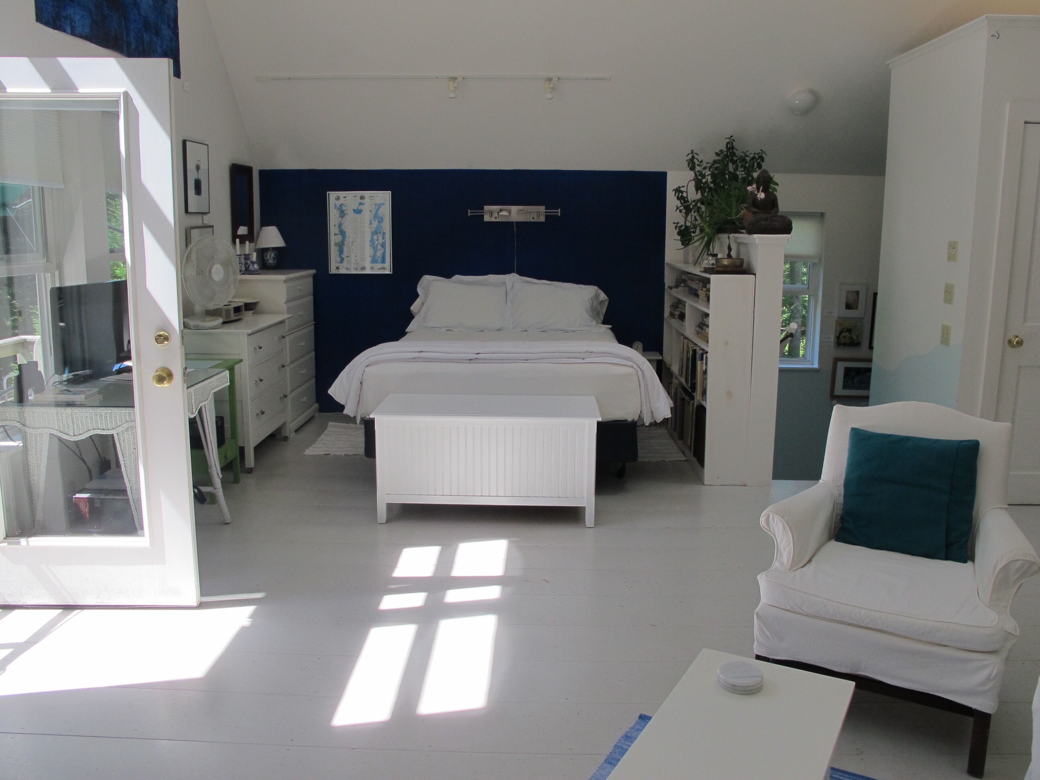 Romantic Studio with Shore Access