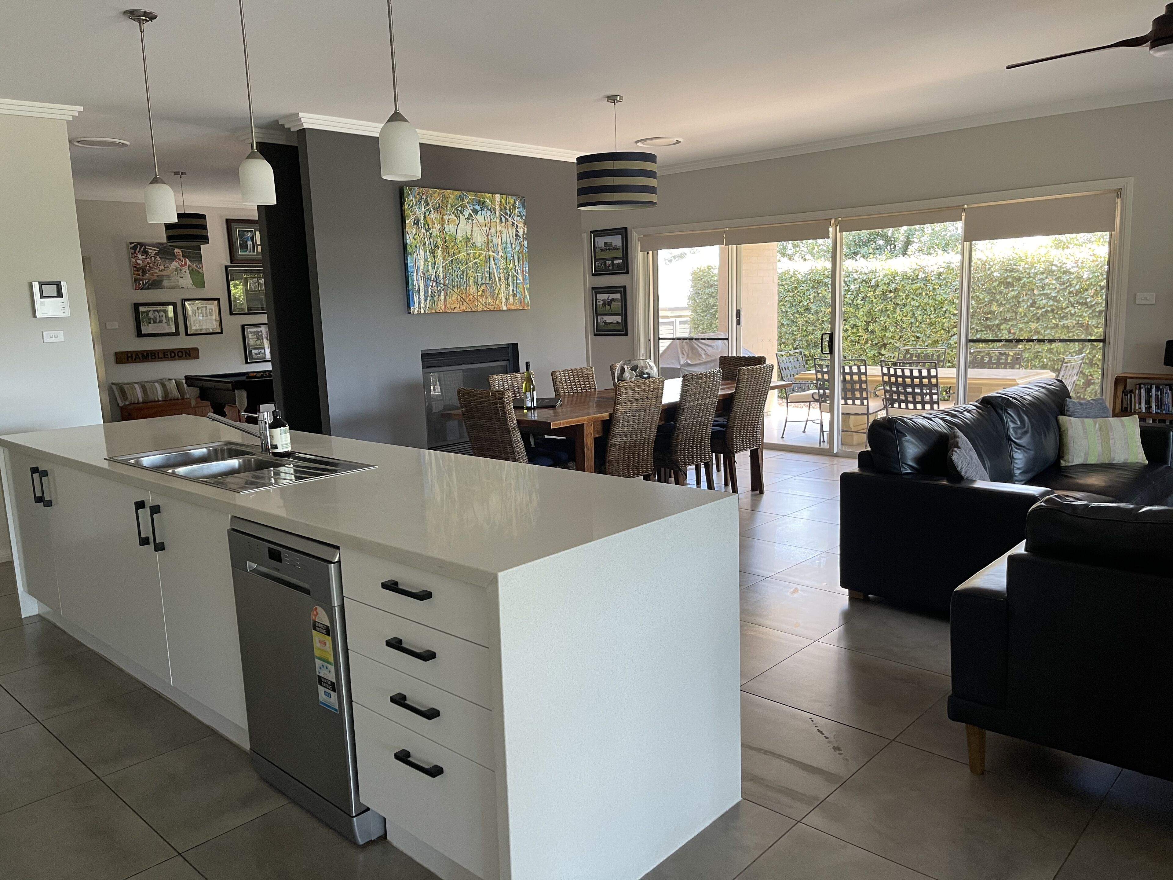 HUNTER VALLEY PREMIUM PROPERTY WITH VINTAGE GOLF COURSE FRONTAGE — image 25