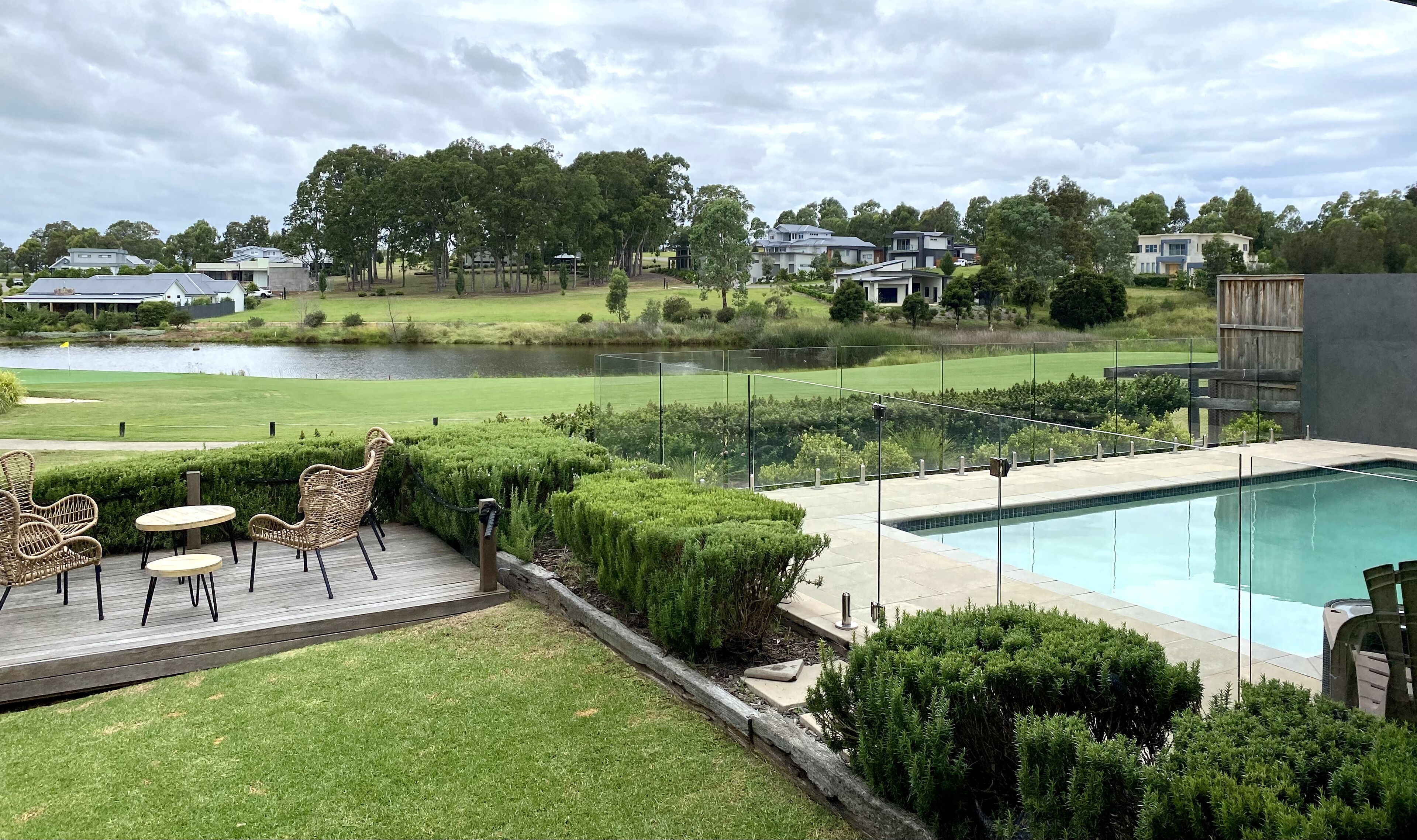 HUNTER VALLEY PREMIUM PROPERTY WITH VINTAGE GOLF COURSE FRONTAGE — image 6