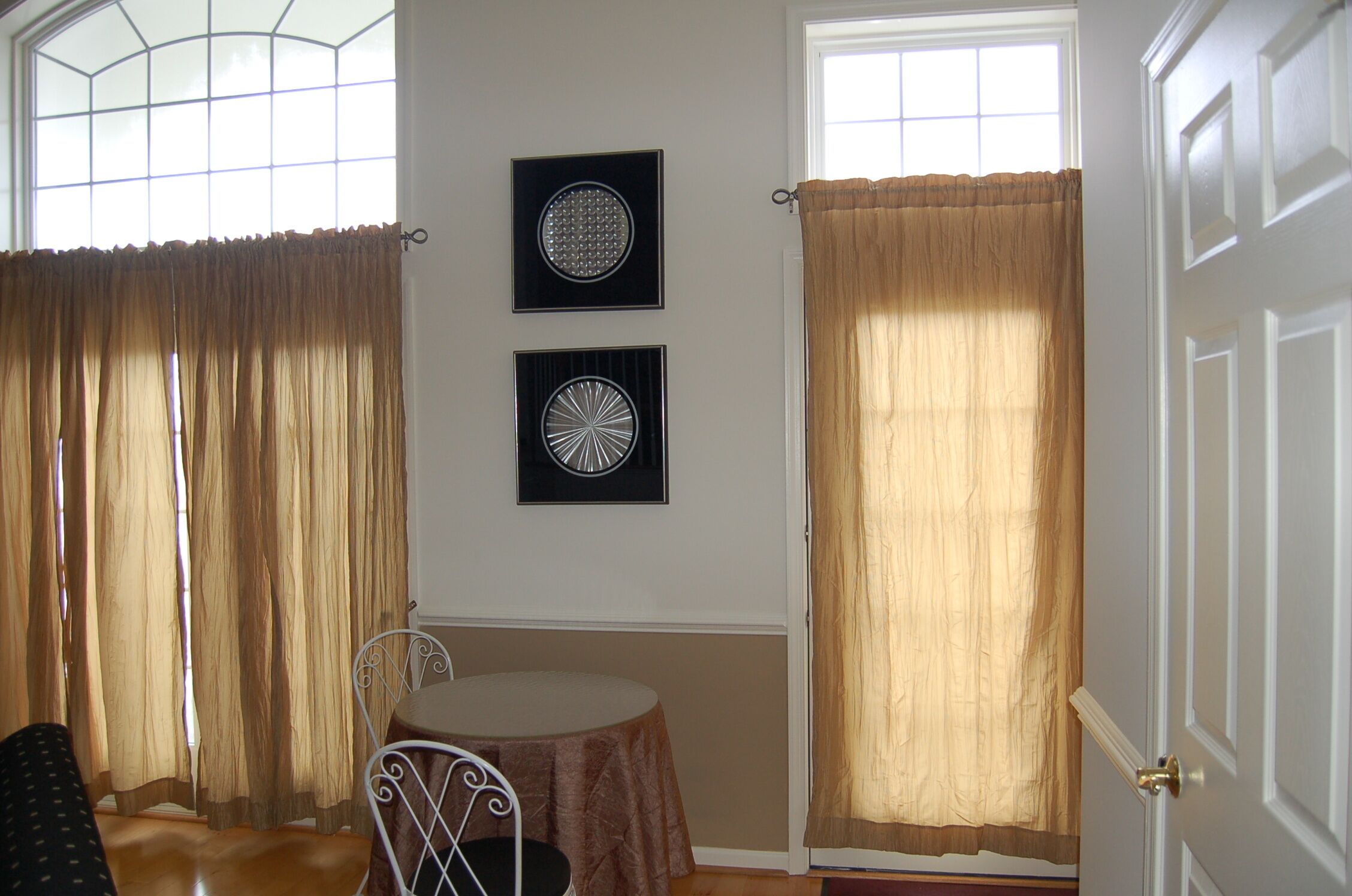 4bdr/3.5ba; 2Car garage in a resort community with 2 pools, gym and tennis court