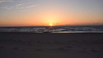Na praia