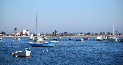 San Pedro Del Pinatar: sehr schönes Haus mit Terrasse und viel Grün