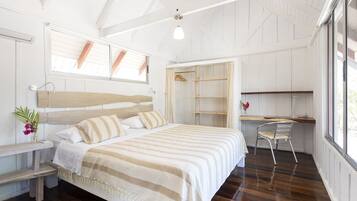 10 makuuhuonetta, työpöytä, Wi-Fi, vuodevaatteet