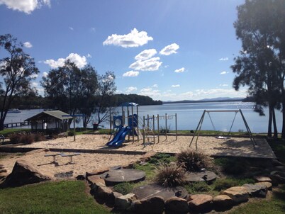 Bream Cottage With Wallis Lake Water Views