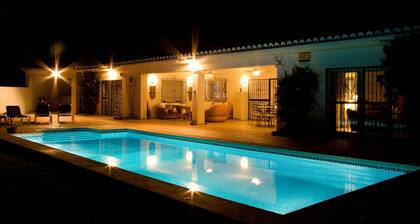 Luxury villa with fantastic views, large private pool