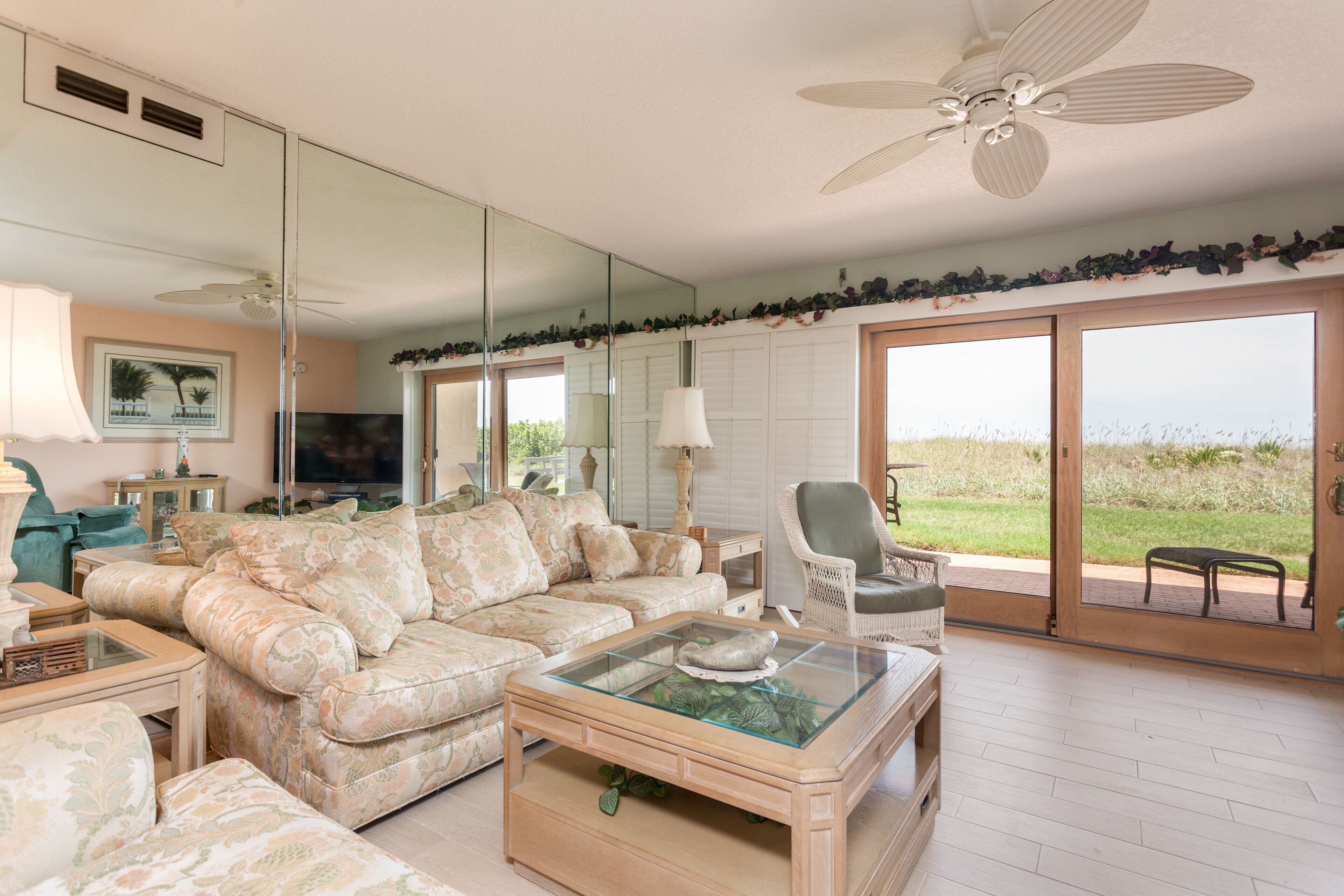 117 Cocoa Beach Club Direct Oceanfront Next to Pier, Dog Friendly*