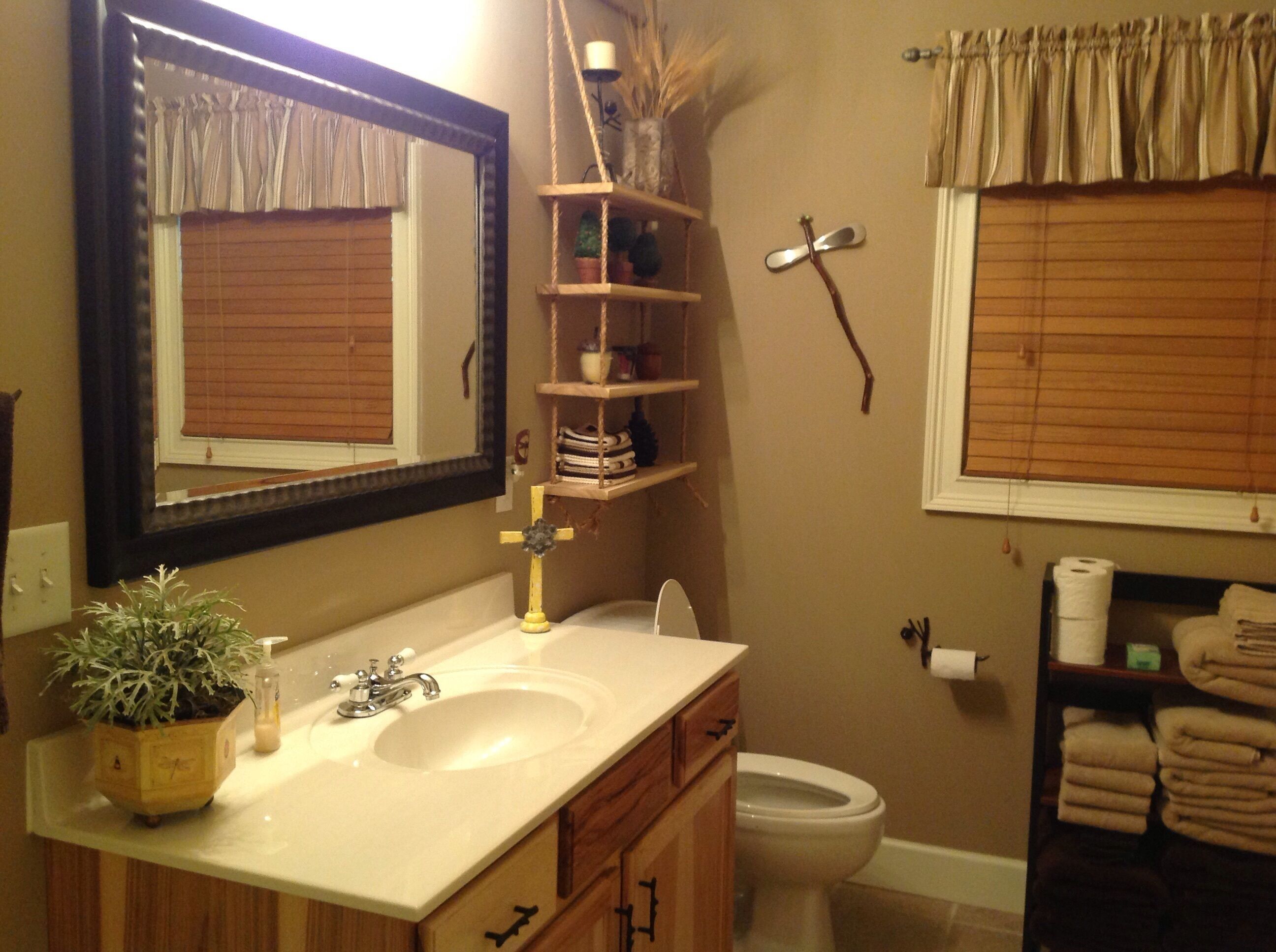 Spectacular  Mountain Views from this Cozy Cabin Getaway