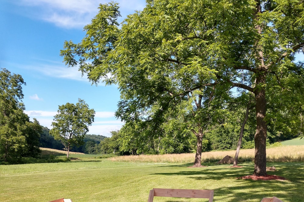 Scenic, quiet, rural get-away with free firewood