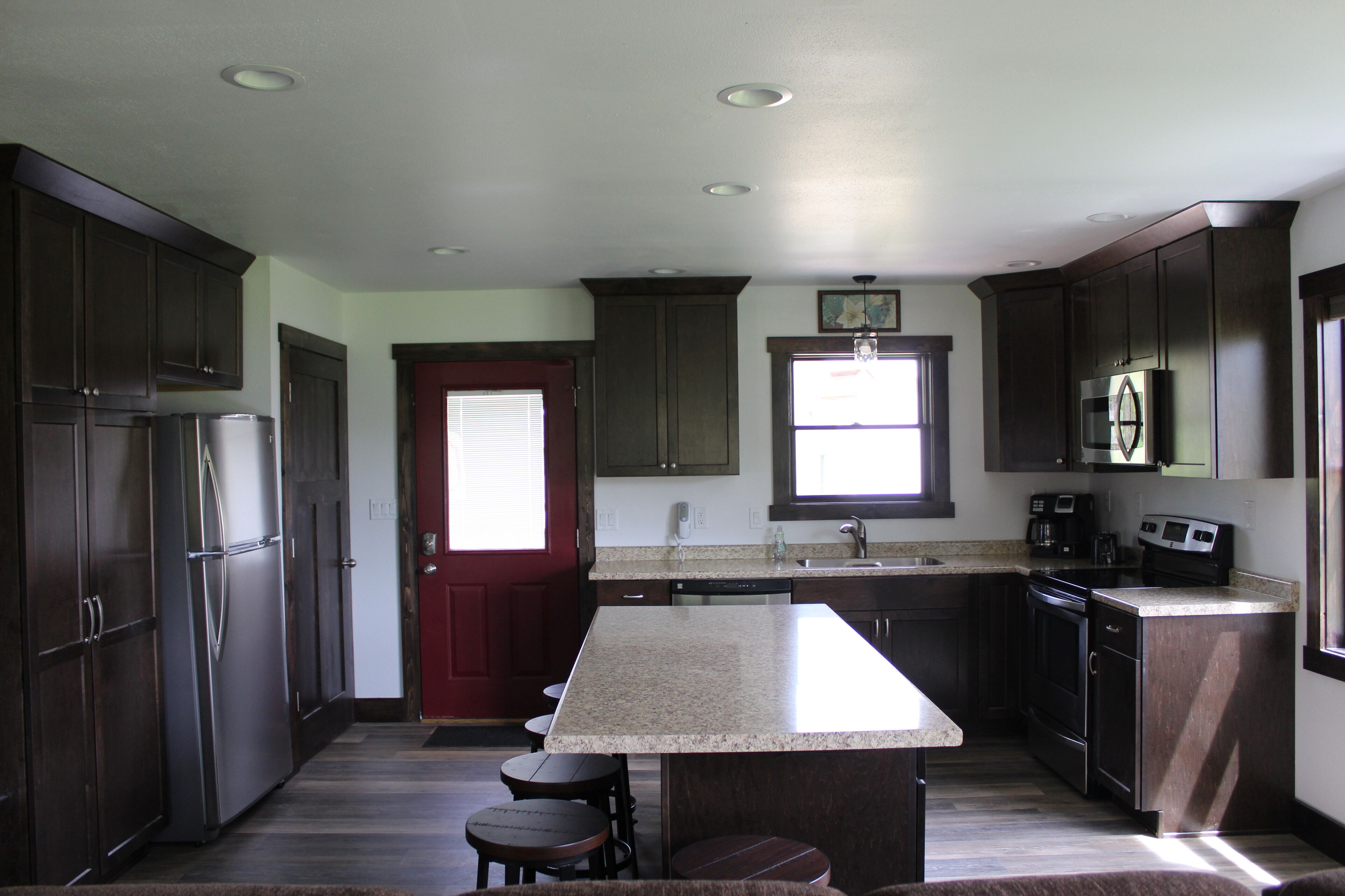 Scenic, quiet, rural get-away with free firewood 